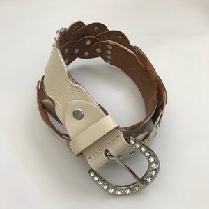 ✨FINAL PRICE✨ Buckle Ivory jeweled studded belt